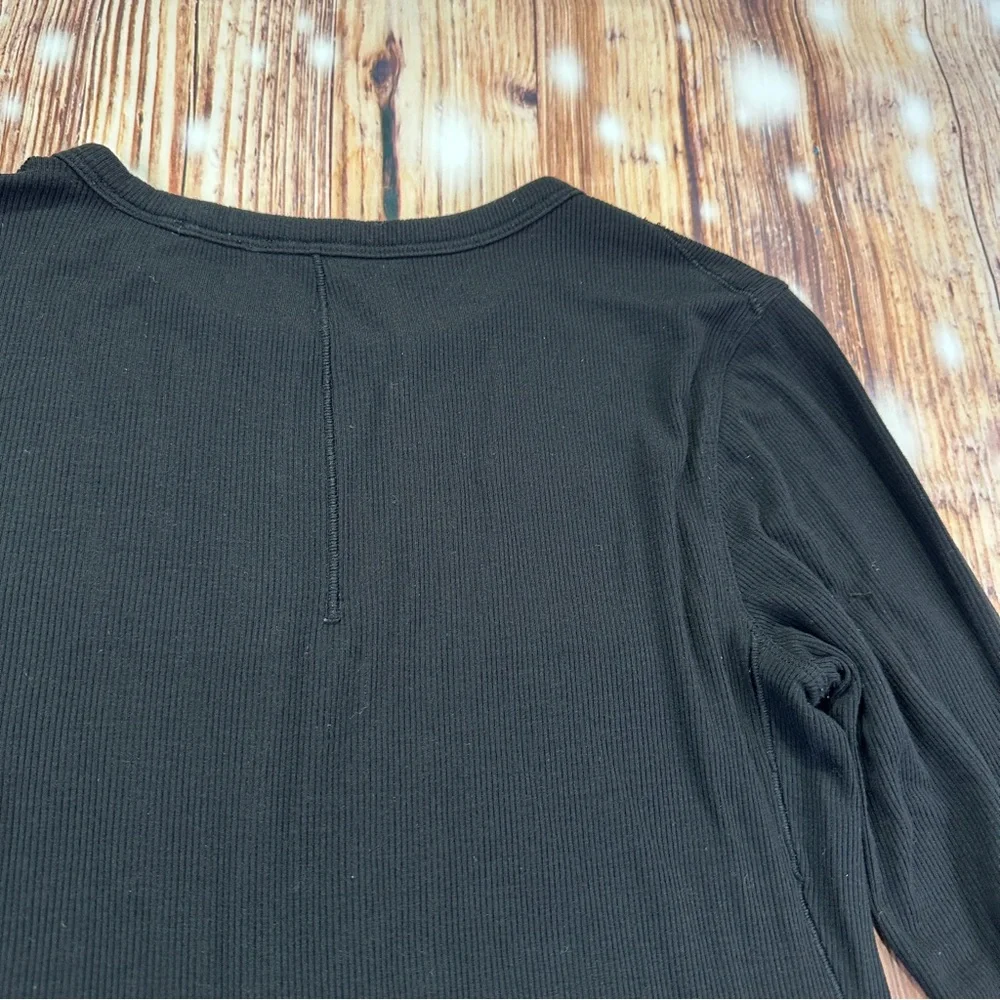 Lululemon Athletica Black Long Sleeve Women's Top
